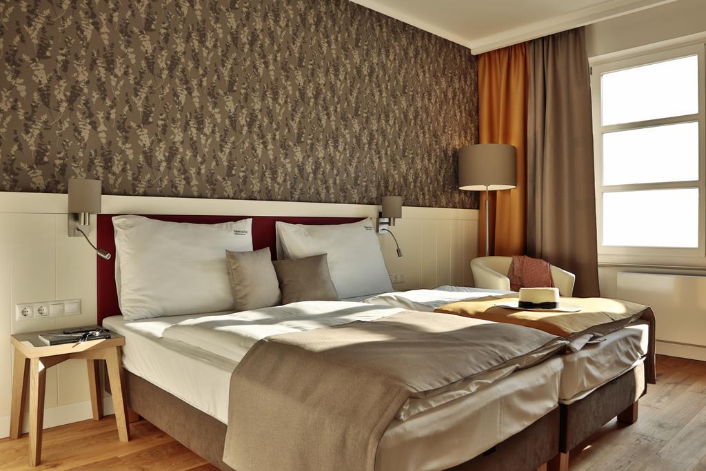 Hubertus Hof Landhotel Balatonfenyves Room photo
